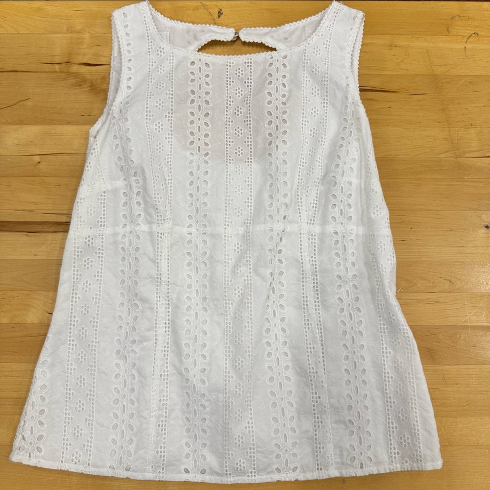 Talbots White Eyelet Sleeveless Blouse Women's size 8